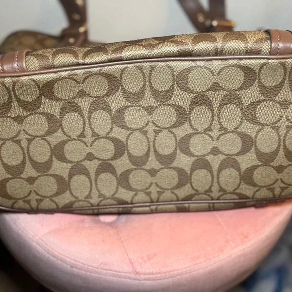 Coach Ashton Signature Tote - Picture 3 of 4